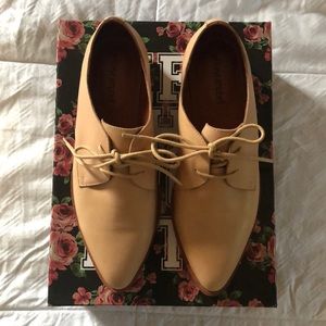BRAND NEW Jeffrey Campbell Beckham Nude Oxford